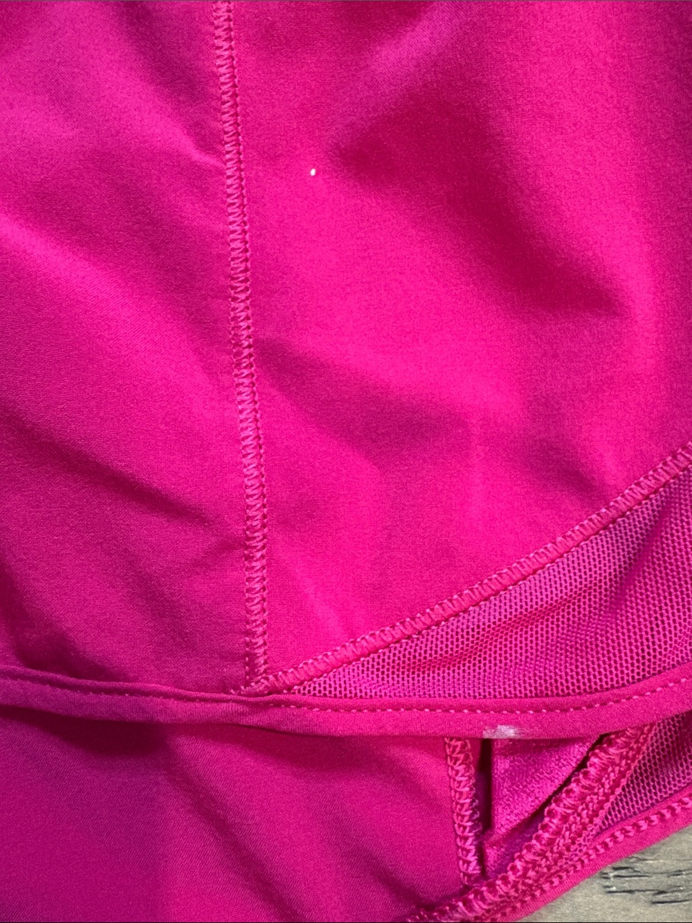 Lululemon Hotty Hot Shorts Bright Fuchsia Elastic Waist - Picture 3 of 6